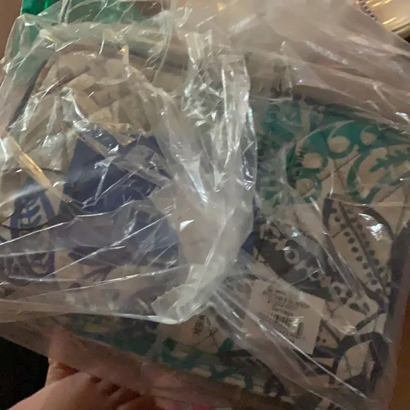 Vera Bradley Grab n Go Wristlet - Picture 7 of 8